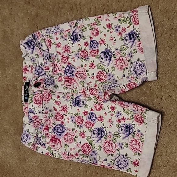 Other - Tractor Floral Jean Shorts